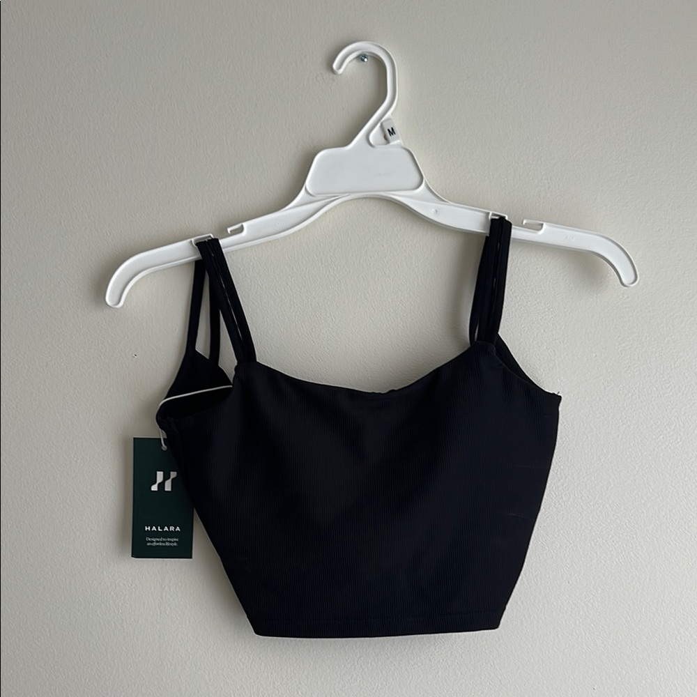 HALARA twist back, ribbed Black Crop Top